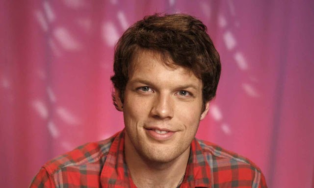 Jake Lacy’s Biography: Net Worth, Wife, Children, Height
