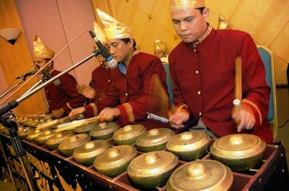 Alat musik traditional Indonesia ~ Kumpulan Materi