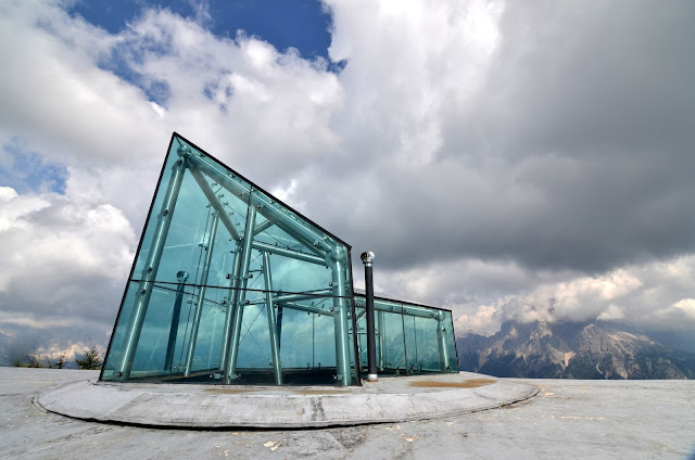 Alpes Dolomitas. Fotos desde el Museo Messner en Monte Rite. llegada de la tormenta. Vistas del Monte Antelao