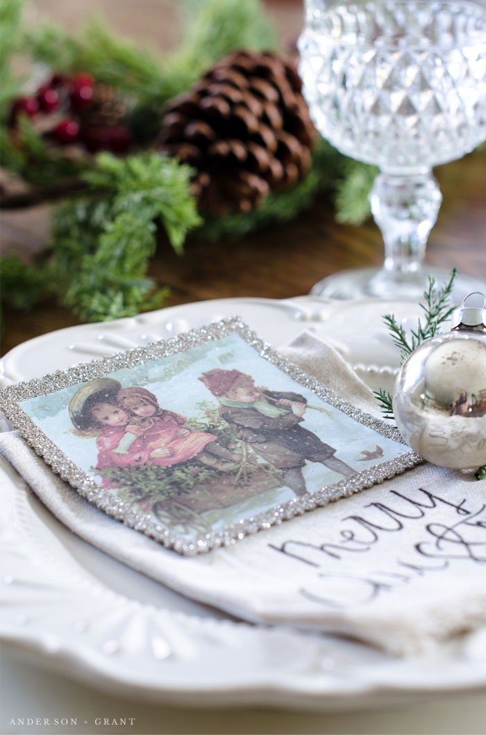 Free Printable Vintage Ornament for your Christmas tree or holiday table  |  www.andersonandgrant.com