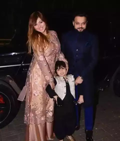 ଗ୍ଲାମର ଗାର୍ଲ Ayesha Takia ଙ୍କ ବଦଳି ଗଲାଣି ଚେହେରା, ଏବେ ଦିଶୁଛନ୍ତି ଏଭଳି