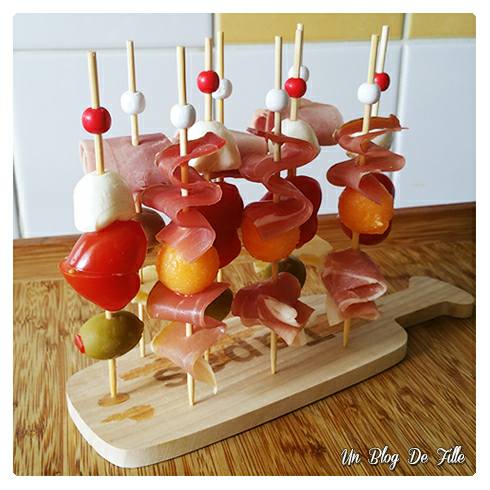 http://unblogdefille.blogspot.fr/2017/07/recette-tapas-brochettes-apero-rapide.html