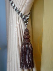 Tassel Kristal Coklat