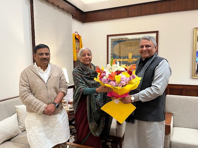 जल संसाधन मंत्री विजय कुमार चौधरी ने नई दिल्ली में वित्त मंत्री निर्मला सीतारमण से मुलाकात की, बिहार में बाढ़ नियंत्रण की 6650.33 करोड़ रुपये की योजनाओं को अविलंब स्वीकृति देने का अनुरोध किया