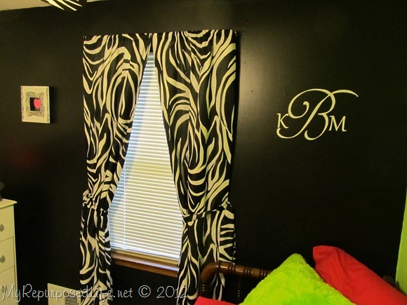 Teen Bedroom Zebra Print {CAMEO July Promotion