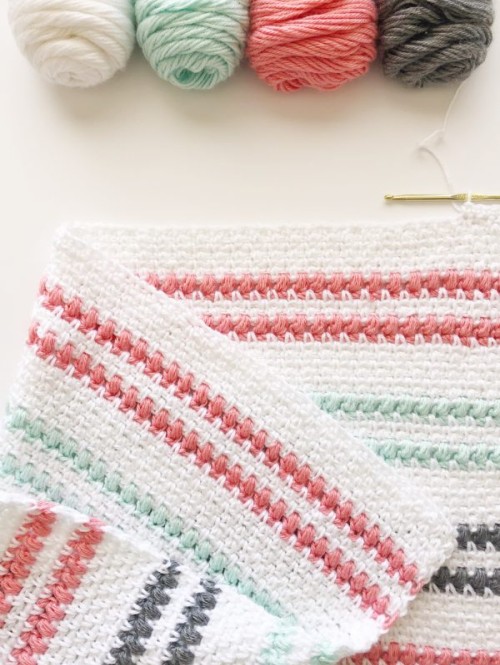 Crochet Moss & Puff Stitch Baby Blanket - Free Pattern 