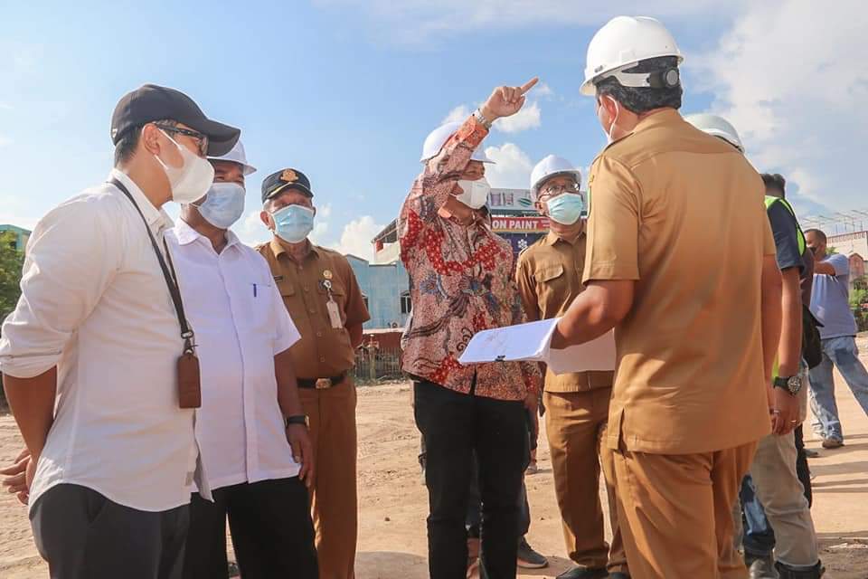 Tinjau Penataan Simpang Barelang, Rudi Apresiasi Sikap Legawa Pedagang dan Warga