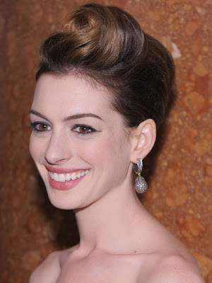 Anne Hathaway Dangling Diamond Earrings