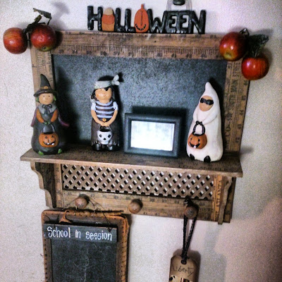 trick or treaters decor