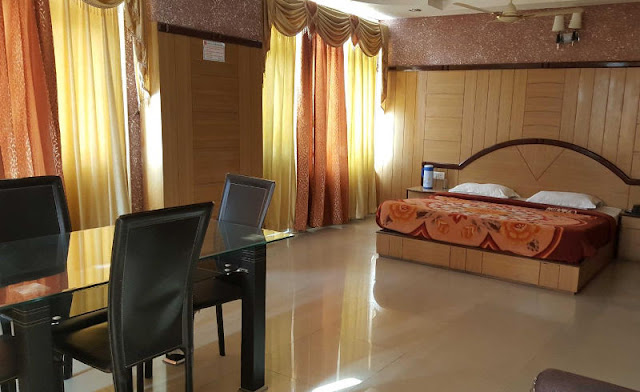 Jagdambay Hotel katra
