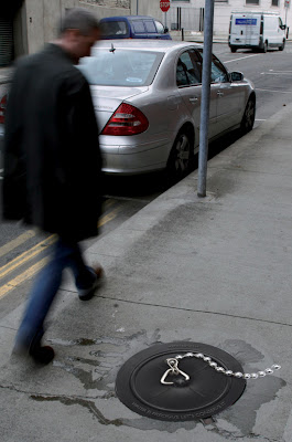 20 Creative sewer manholes Seen On www.coolpicturegallery.net