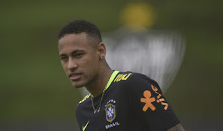 Agen Bola - Ronaldinho : Neymar Akan Harumkan Nama Brasil