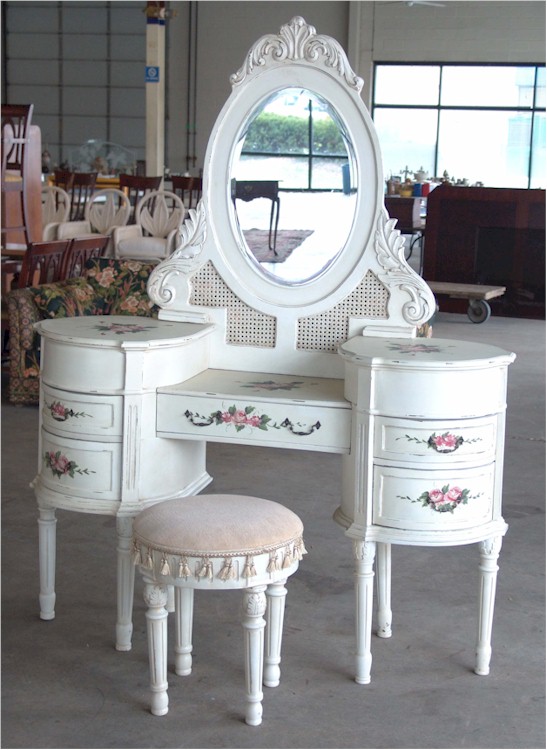 dressing table pictures. NICE DRESSING TABLESSSSS.