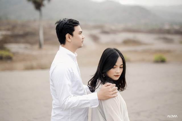 Foto Prewedding Jogja, Aloviaphoto. Alovia Photography, Gumuk Pasir, Prewedding Gumuk Pasir, Contoh Prewed Gumuk pasir,