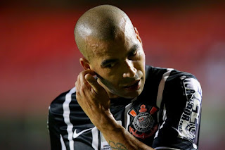 Emerson Sheik pega três jogos de Suspensão na Libertadores