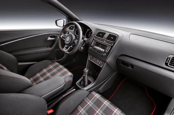 2015-Volkswagen-Polo-GTI-18-700x466 2015-Volkswagen-Polo-GTI-18-700x466