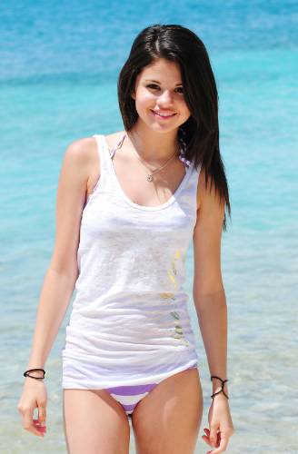 Selena Gomez hot photos