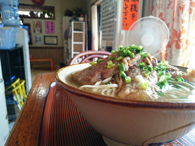 宮古そばとソーキそば専門店 田舎 安謝店の写真