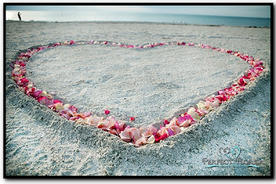 Affordable Beach Weddings Florida on Florida Beach Wedding  Simple Heart In The Sand For A Simple Beach