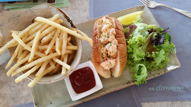 Thick lobster chunks in a brioche bun