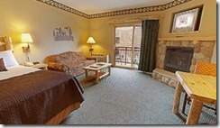 300-KidCabin-Suite-Fireplace-3