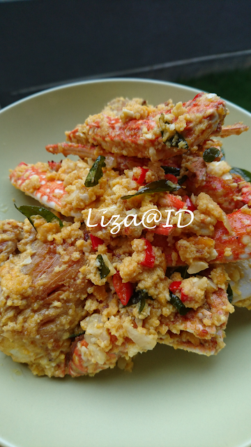 INTAI DAPUR: Ketam Goreng Telur Masin / Salted Egg Crab