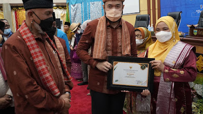 10 Tokoh Penerima Pin Emas Dalam Peringatan HJK Kota Padang Panjang ke 231