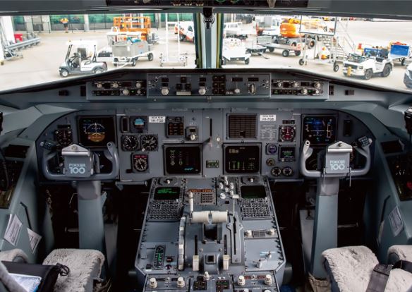 Fokker 100 cockpit