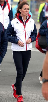 Kate in skinny jeans red shoes olympic