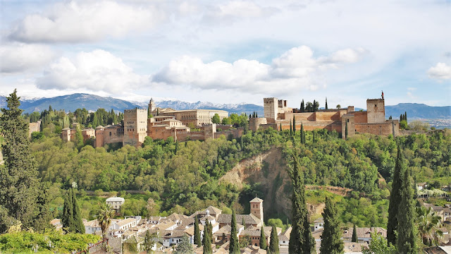 Vista de la fortaleza de la Alhambra de Granada.