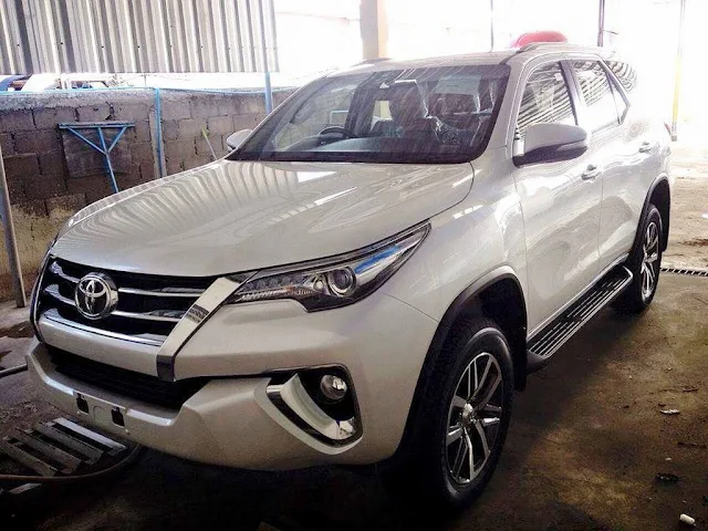 Nova Toyota Hilux SW4 2016 - Branca