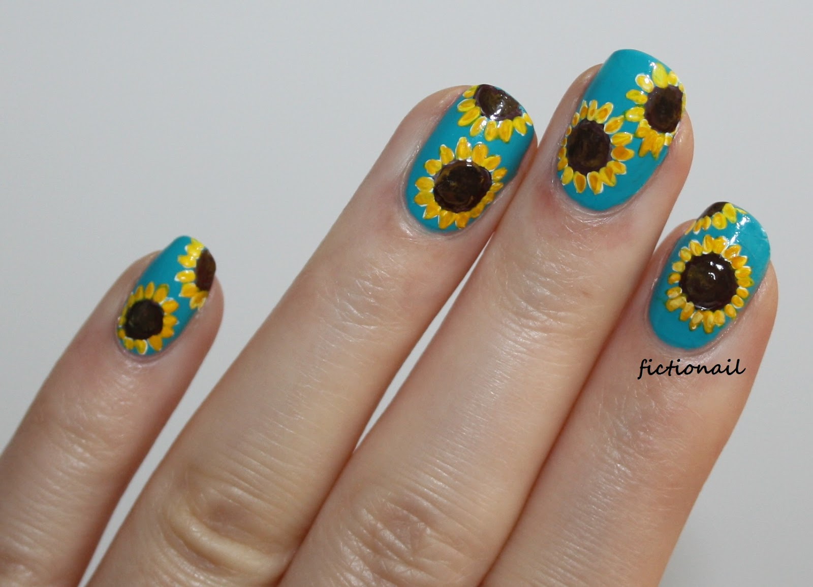 Sunflower Nails 2024