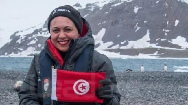 سامية الفقيه : أول تونسية تصل إلى أقصى نقطة بالقطب المتجمد الجنوبي
