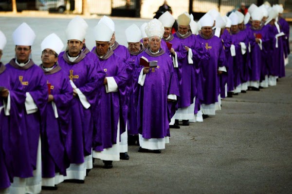 Esta es la lista de los 39 obispos españoles acusados de tapar casos de pederastia en la Iglesia