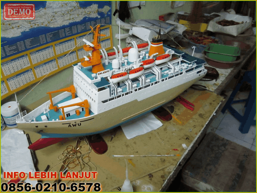 Jual miniatur  kapal  perahu 085602106578 miniatur  kapal  