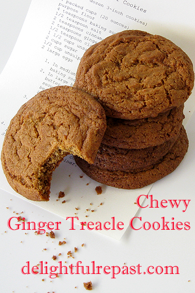 Chewy Ginger Treacle Cookies - Molasses Ginger Cookies / www.delightfulrepast.com