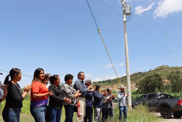 Ocoyucan Inaugura ampliación de red eléctrica