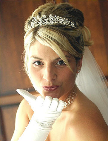 2011 Bridal Hairstyles for Women. Having the best haircut for their wedding 
