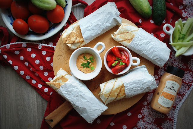 tortilla,sos kielecki,sos hamburgerowy,kuchnia hiszpańska,pyszne jedzenie,