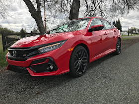 Front 3/4 view of 2020 Honda Civic SI