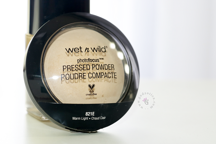 Wet n Wild Photofocus Pressed Powder Warm Light