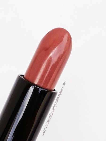 Living-Nature-Lipstick-Review-Swatches