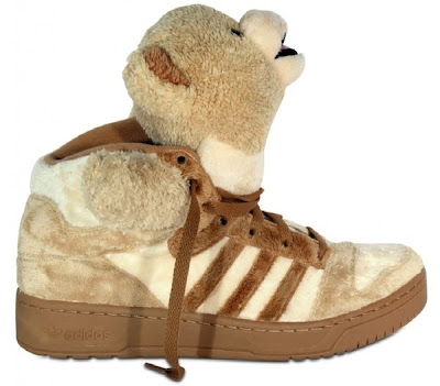 -They are TEDDY BEARS in shoe form. -You could wear them with a super-jazzy 