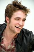 Name: Robert Pattinson From: Londres, Reino Unido