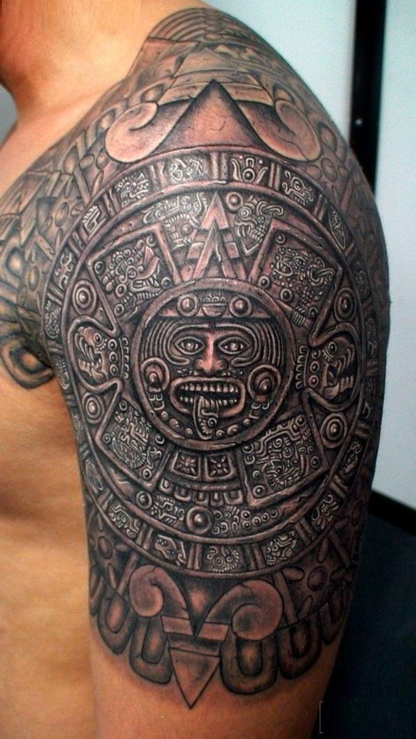 Tatuaje Azteca Colibrí