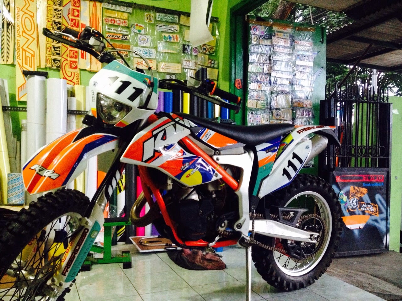 Indonesian Dirt Bike IDB