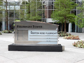 FULBRIGHT TOWER / NORTON ROSE FULBRIGHT (sign)