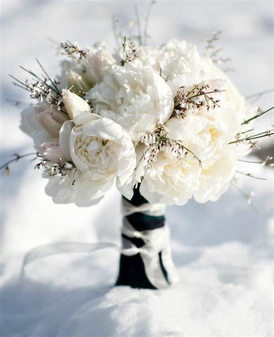 Winter wedding flowers