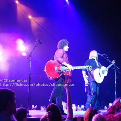 Vivian Campbell and Joe Elliott - Def Leppard -2008