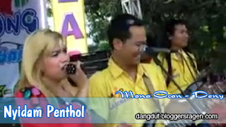 Mona Ochan Nyidam Pentol Ft Deny Laso